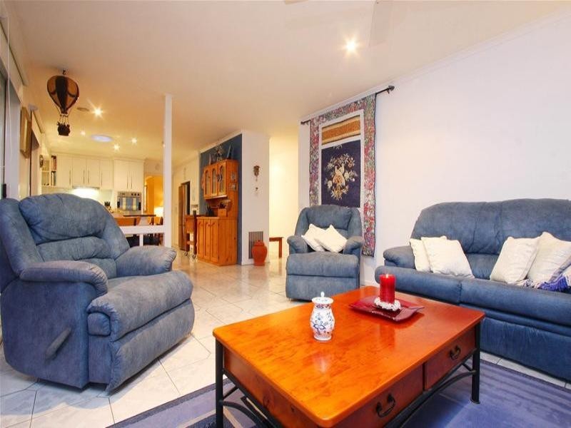 9 Albyn Court, Mill Park VIC 3082