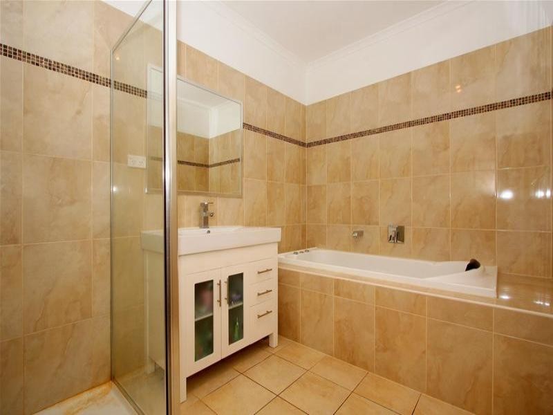 2/6 Trott Avenue, Bundoora VIC 3083