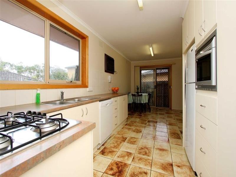 18 Gleeson Drive, Bundoora VIC 3083