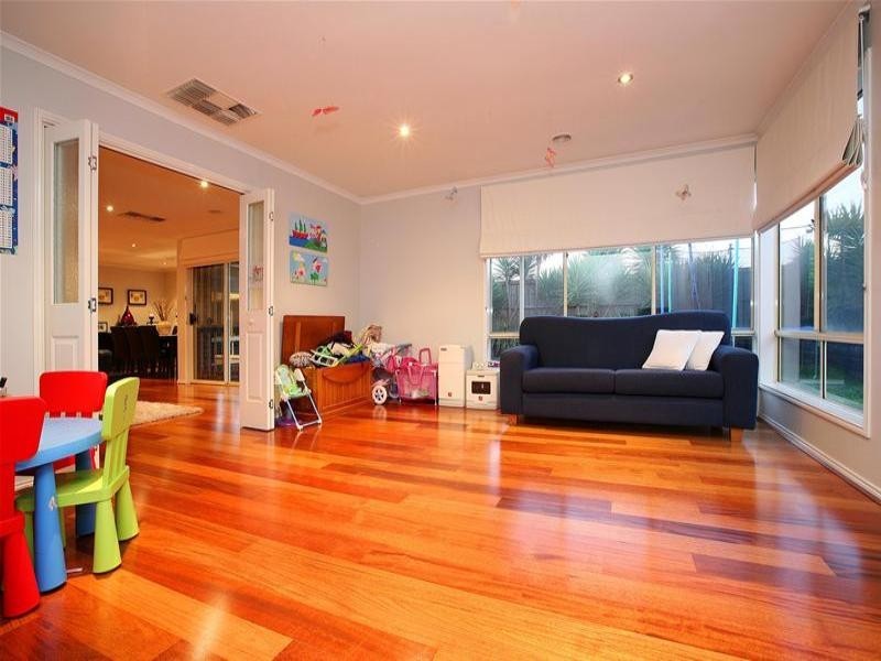 22 Cassowary Road, South Morang VIC 3752