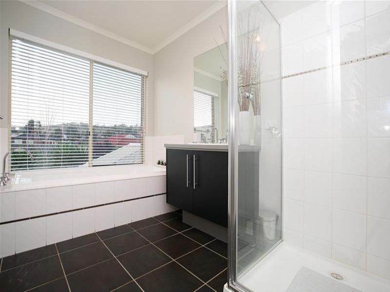 22 Cassowary Road, South Morang VIC 3752