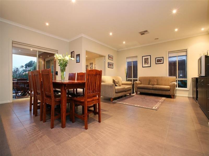 26 Monagle Avenue, Bundoora VIC 3083