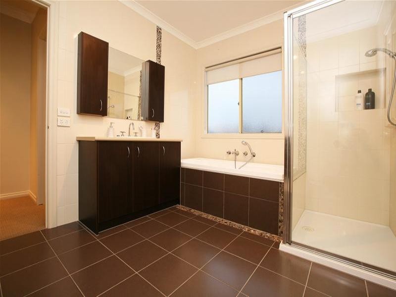 26 Monagle Avenue, Bundoora VIC 3083