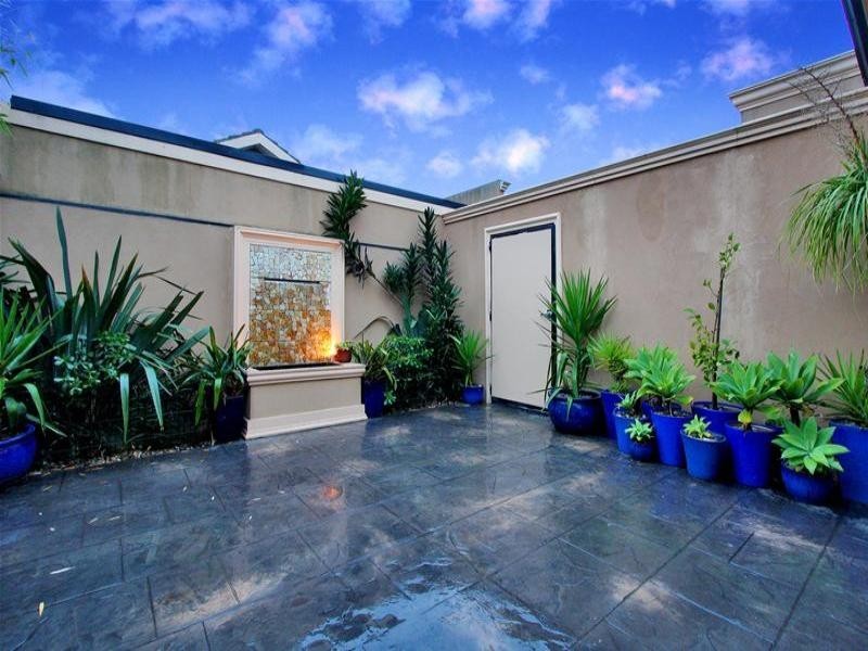 2/23 Cynga Street, Preston VIC 3072