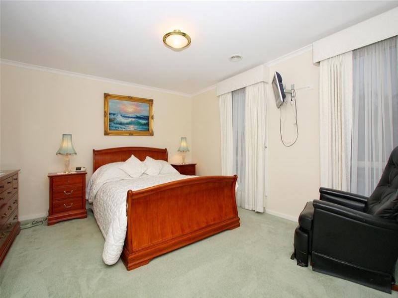 34 The Seekers Crescent, Mill Park VIC 3082