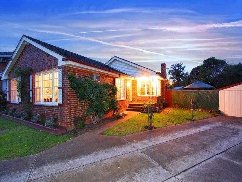 10 Hillboro Court, Watsonia VIC 3087