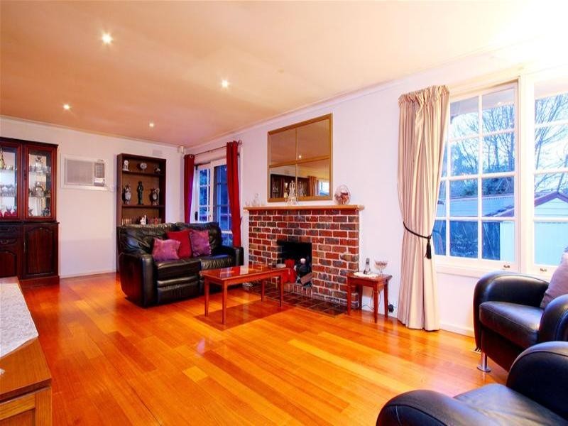 10 Hillboro Court, Watsonia VIC 3087