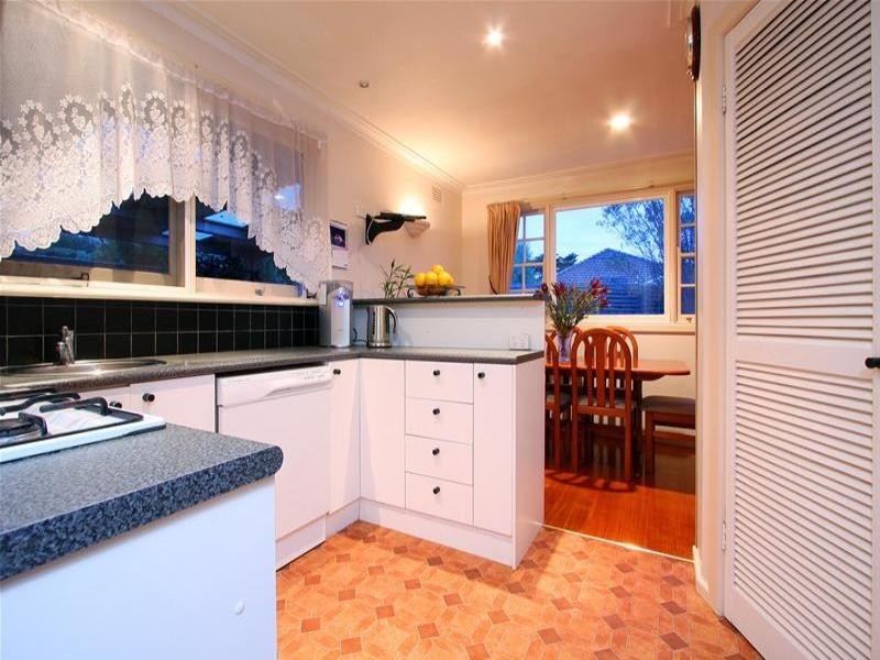 10 Hillboro Court, Watsonia VIC 3087