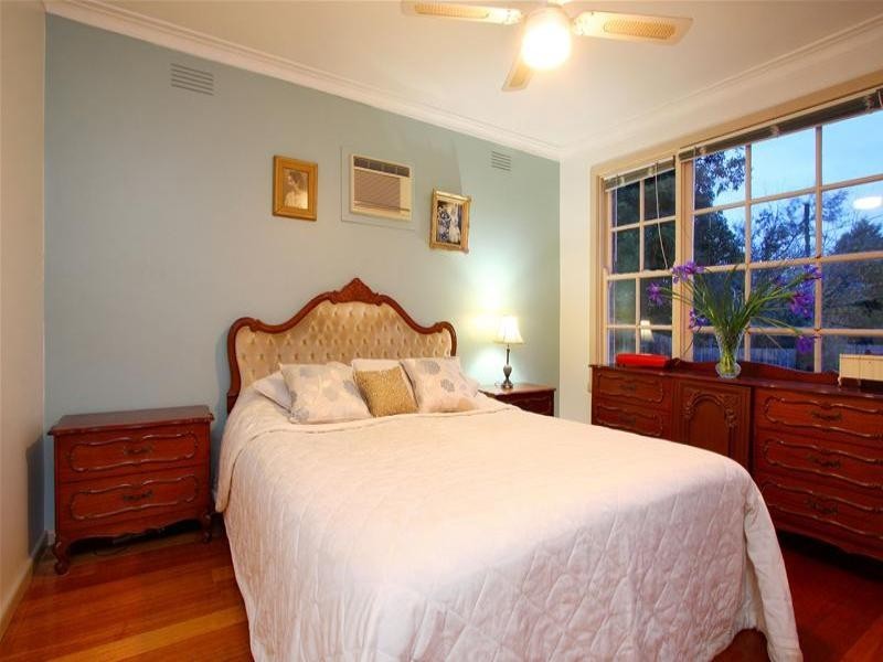 10 Hillboro Court, Watsonia VIC 3087