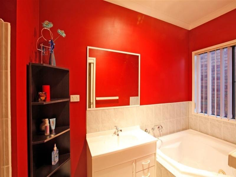 1 Middle Court, Thomastown VIC 3074