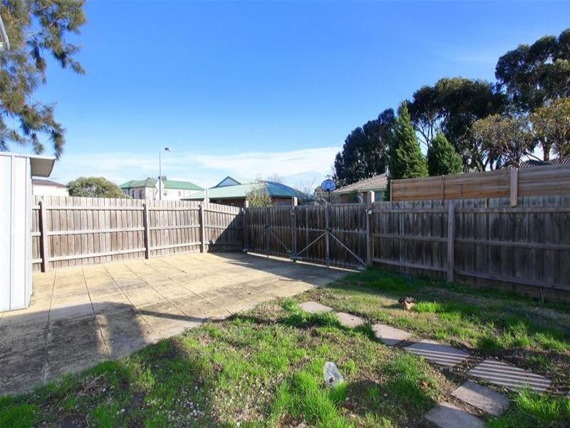 24 Benjamin Close, Bundoora VIC 3083