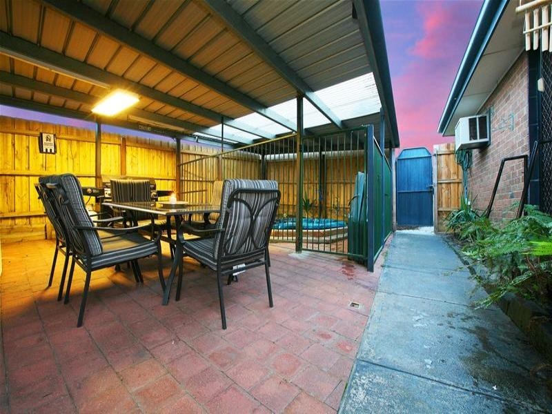 2 Canberra Grove, Lalor VIC 3075