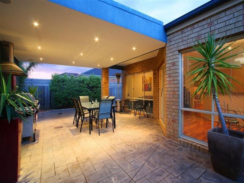 24 Mat Rush Avenue, Bundoora VIC 3083