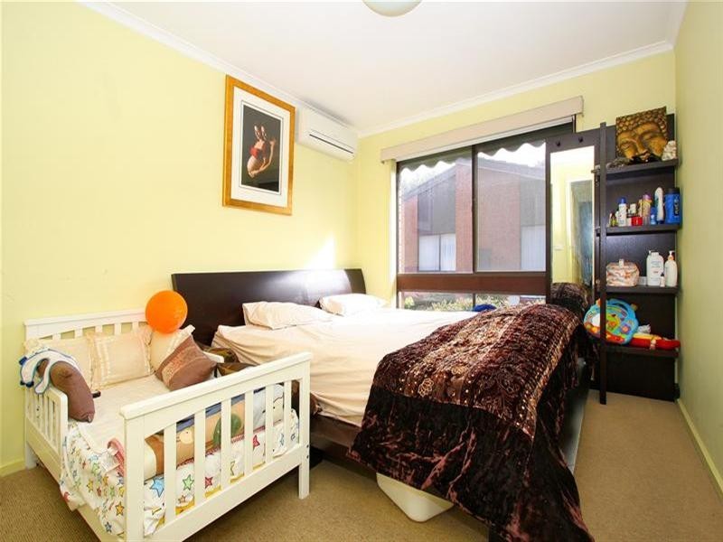 2/1035 Plenty Road, Kingsbury VIC 3083