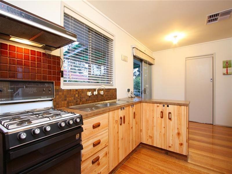 4 Moreton Crescent, Bundoora VIC 3083