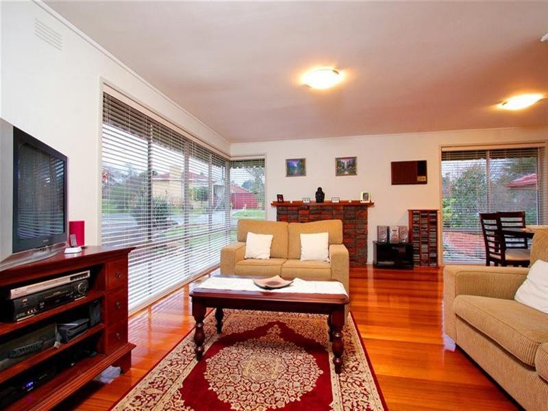 4 Moreton Crescent, Bundoora VIC 3083