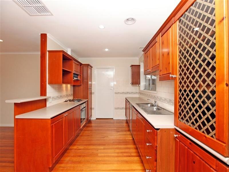 10 Neilsen Crescent, Bundoora VIC 3083