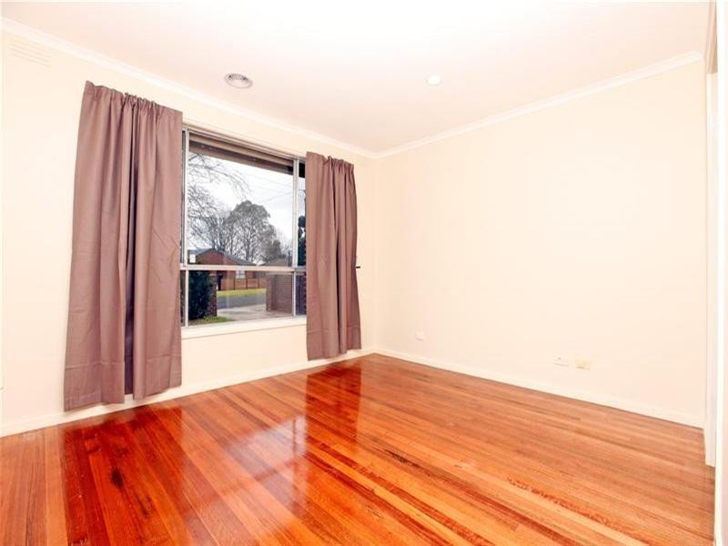 10 Neilsen Crescent, Bundoora VIC 3083