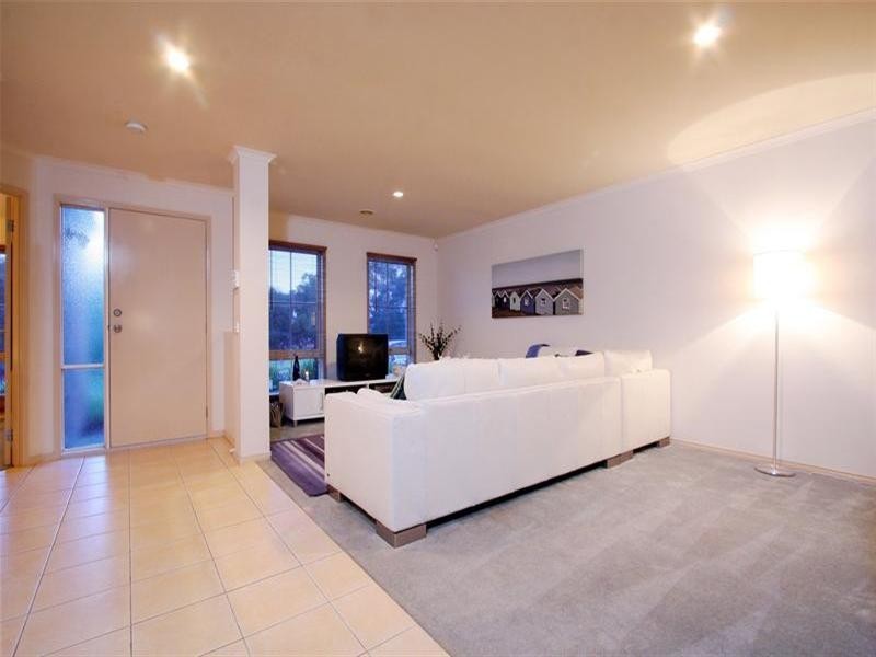 12 Shamrock Drive, Mill Park VIC 3082