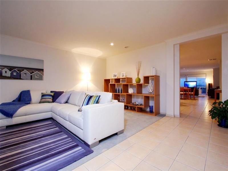 12 Shamrock Drive, Mill Park VIC 3082