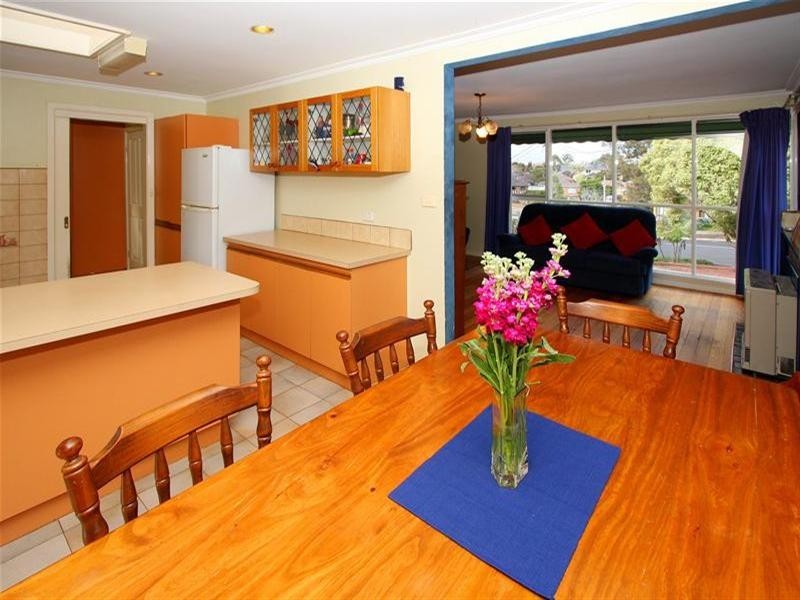 163 Cameron Parade, Watsonia North VIC 3087