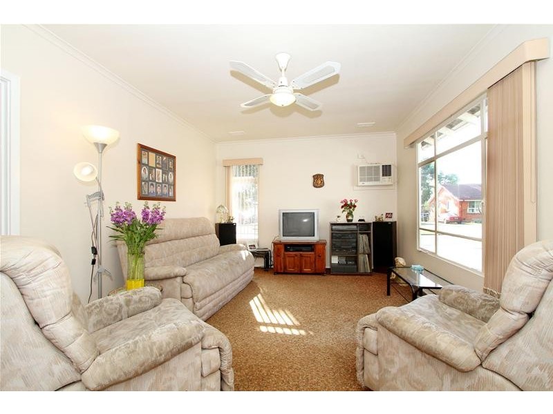 20 Brunei Crescent, Heidelberg West VIC 3081