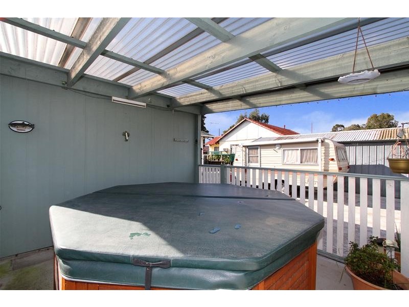 20 Brunei Crescent, Heidelberg West VIC 3081
