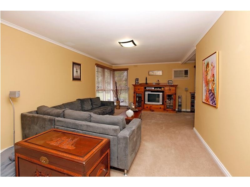 124 Holt Parade, Bundoora VIC 3083