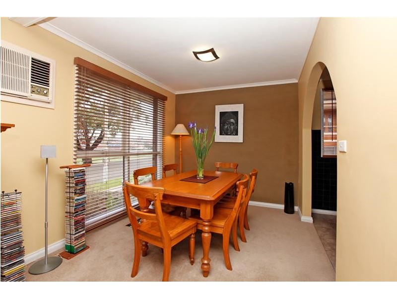 124 Holt Parade, Bundoora VIC 3083