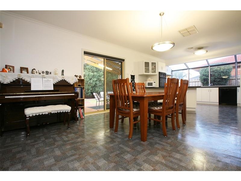 43 Arthur Phillip Way, Mill Park VIC 3082