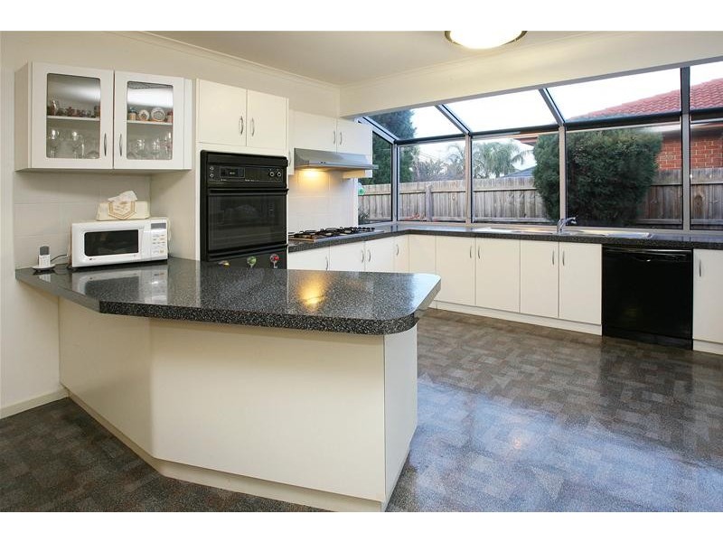 43 Arthur Phillip Way, Mill Park VIC 3082