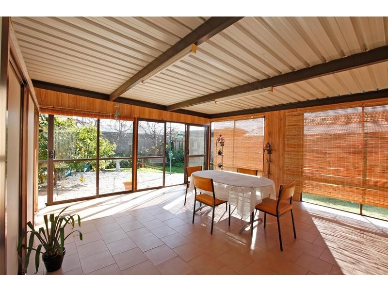 18 Miriam Street, Thomastown VIC 3074