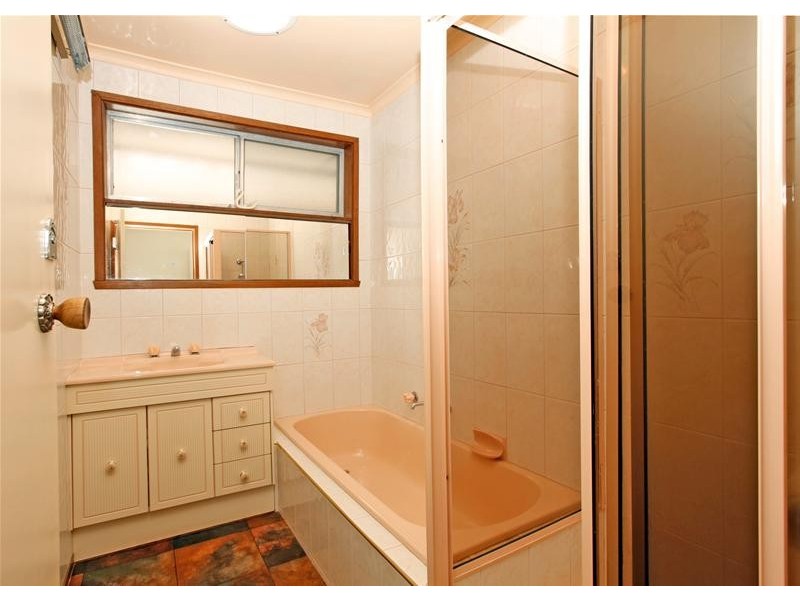 18 Miriam Street, Thomastown VIC 3074