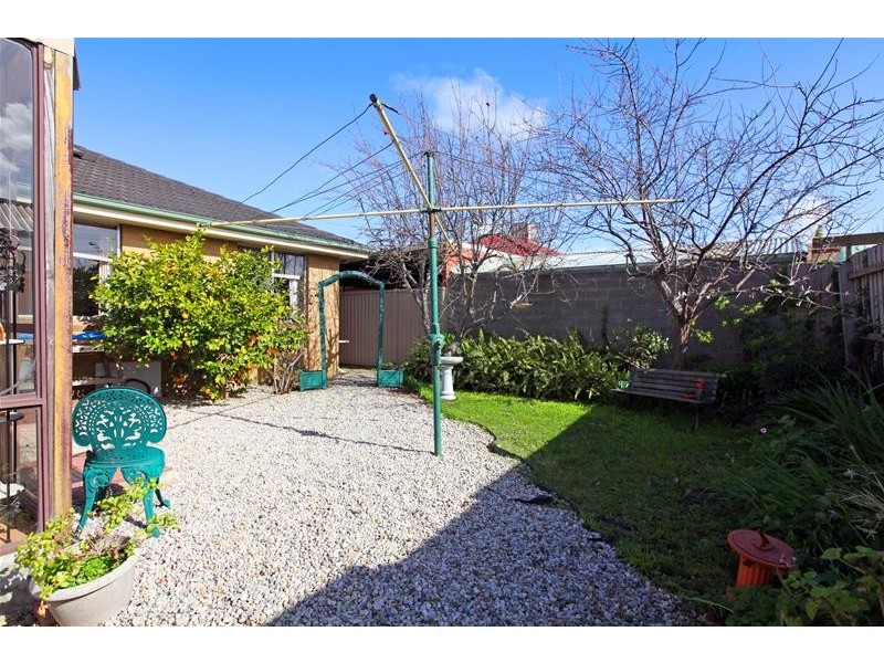 18 Miriam Street, Thomastown VIC 3074