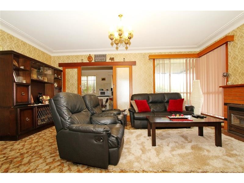 2 Green Avenue, Kingsbury VIC 3083