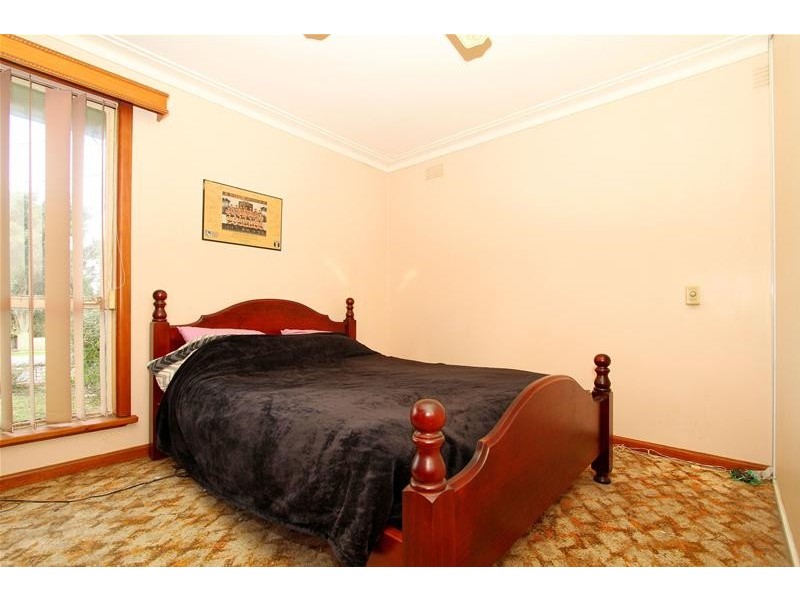 2 Green Avenue, Kingsbury VIC 3083