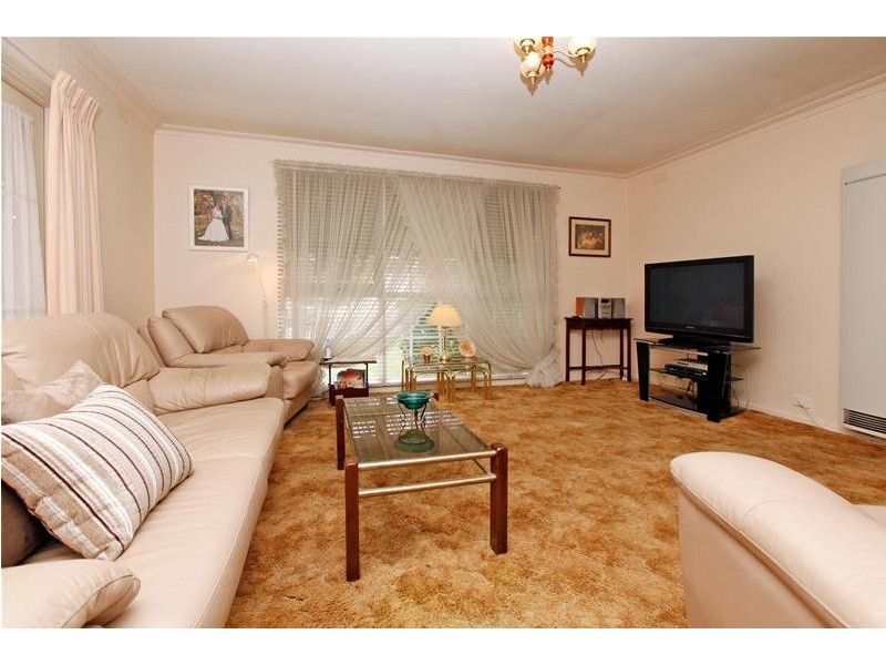 18 Champion Crescent, Bundoora VIC 3083