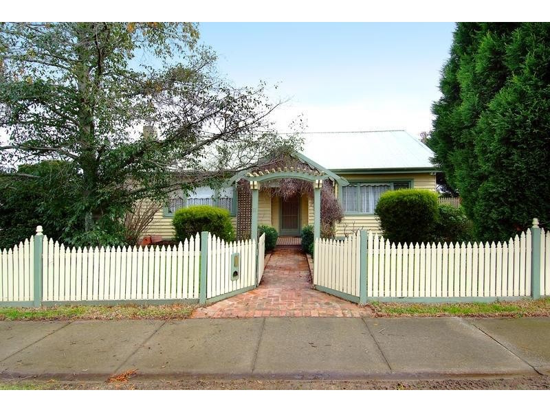 11 Macmeikan Street, Whittlesea VIC 3757