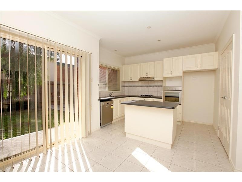 8/22 Old Plenty Road, South Morang VIC 3752