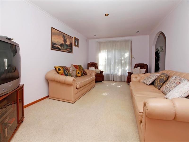 24 Marshall Drive, Mill Park VIC 3082