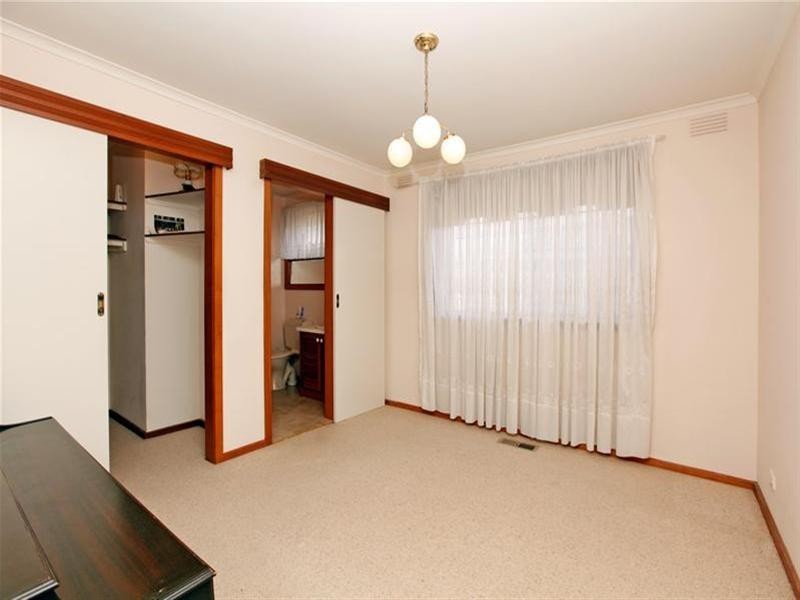 24 Marshall Drive, Mill Park VIC 3082