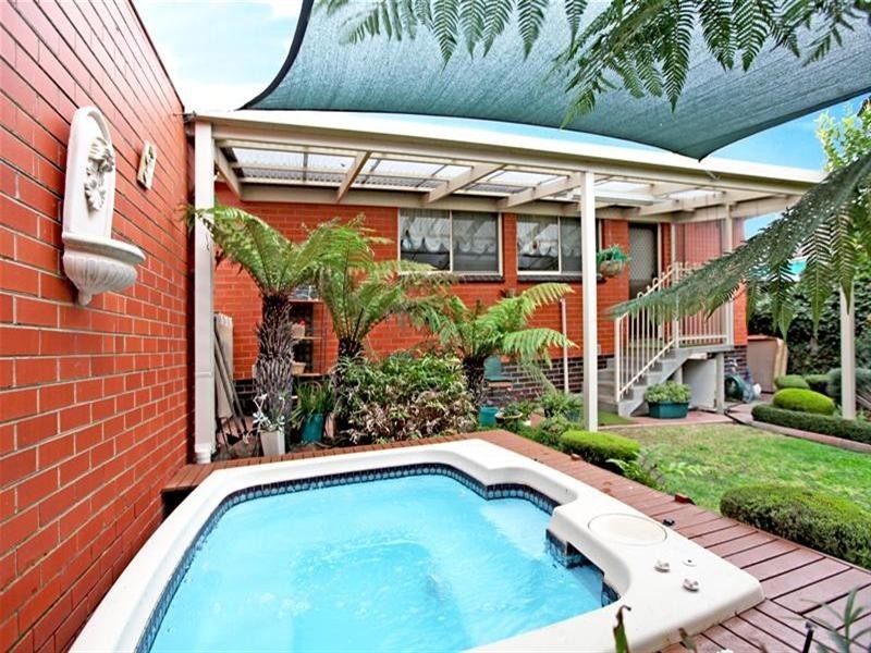 108 The Fairway, Kingsbury VIC 3083