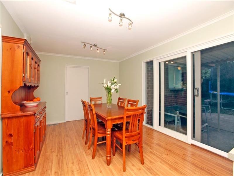 27 Carolyn Crescent, Bundoora VIC 3083
