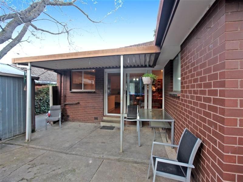 27 Carolyn Crescent, Bundoora VIC 3083