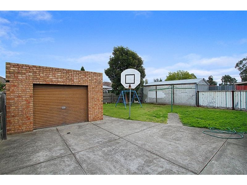 351 Edwardes Street, Reservoir VIC 3073