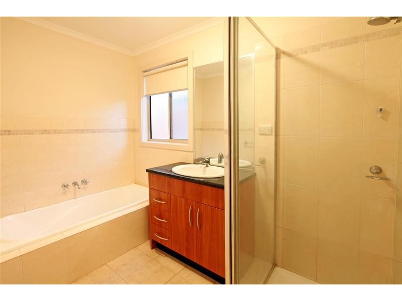 163 The Lakes Boulevard, South Morang VIC 3752