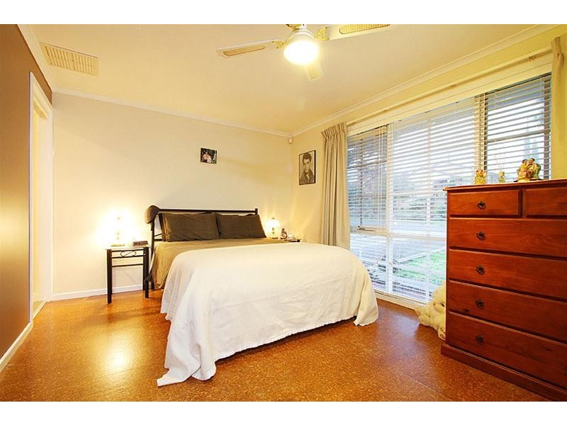 41 Bowman Drive, Mill Park VIC 3082