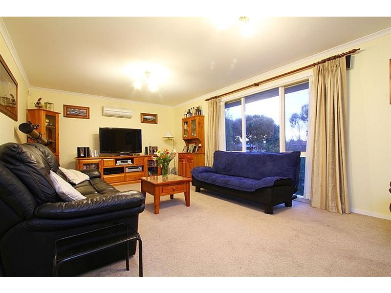 41 Bowman Drive, Mill Park VIC 3082