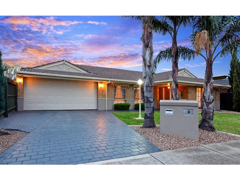6 Tenterden Place, Mill Park VIC 3082