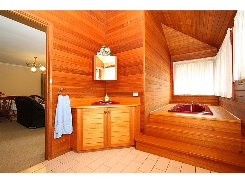 95 Cabernet Crescent, Bundoora VIC 3083